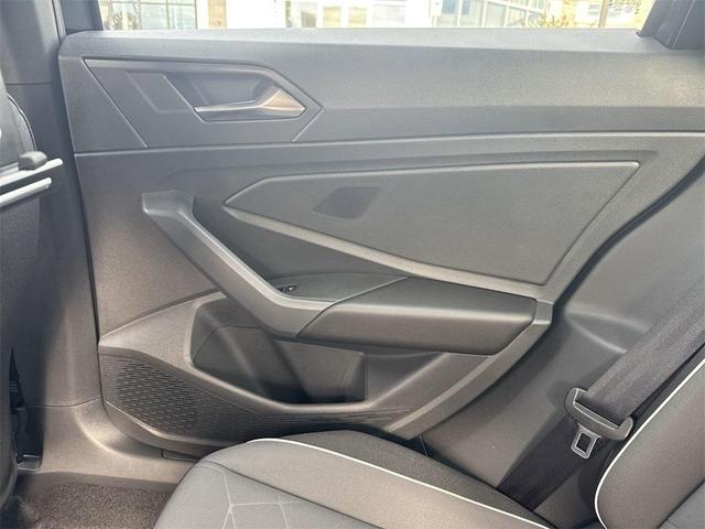 Photo of 2025 Deep Black Pearl Effect Volkswagen Jetta