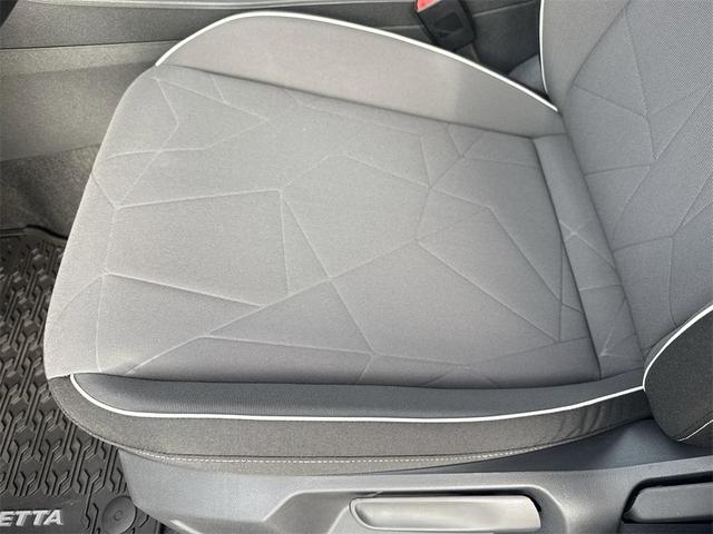 Photo of 2025 Deep Black Pearl Effect Volkswagen Jetta