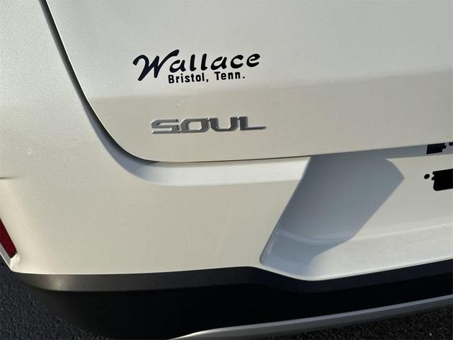 Photo of 2025 Snow White Pearl Kia Soul
