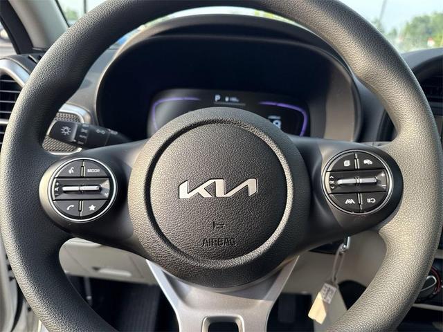 Photo of 2025 Snow White Pearl Kia Soul