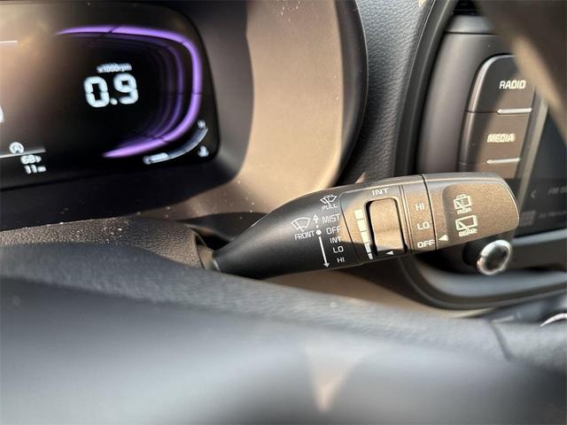 Photo of 2025 Snow White Pearl Kia Soul