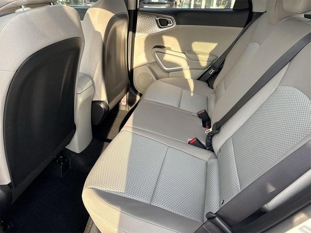 Photo of 2025 Snow White Pearl Kia Soul