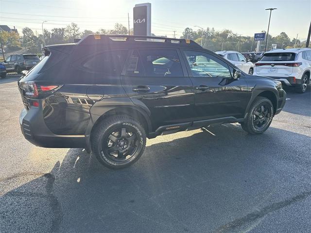 Photo of 2025 Crystal Black Silica Subaru Outback