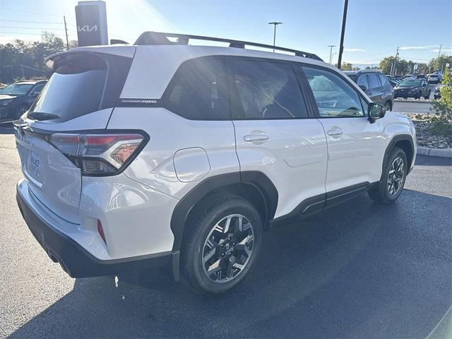 Photo of 2025 Crystal White Pearl Subaru Forester