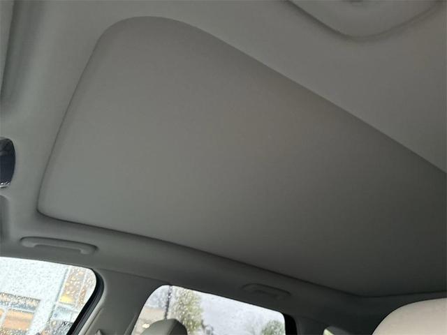 Photo of 2025 Red Kia Sorento