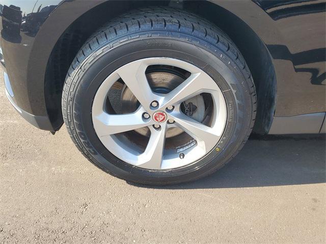 Photo of 2019 Black Jaguar F-PACE