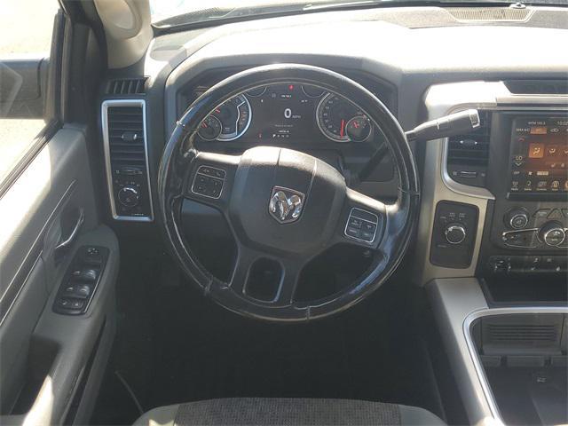 Photo of 2016 Granite Crystal Metallic Clearcoat RAM 3500