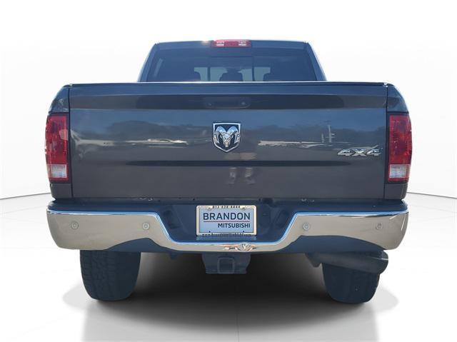 Photo of 2016 Granite Crystal Metallic Clearcoat RAM 3500