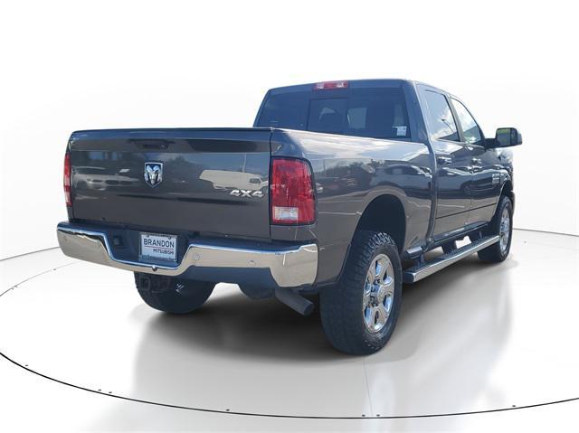 Photo of 2016 Granite Crystal Metallic Clearcoat RAM 3500