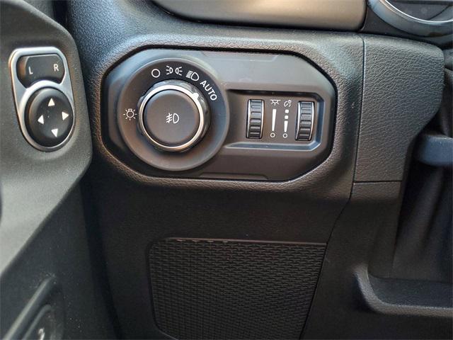 Photo of 2020 Granite Crystal Metallic Clearcoat Jeep Wrangler