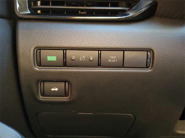 Photo of 2023 Aspen White Tricoat Nissan Sentra
