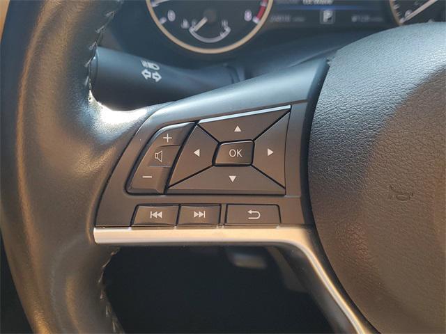 Photo of 2023 Aspen White Tricoat Nissan Sentra