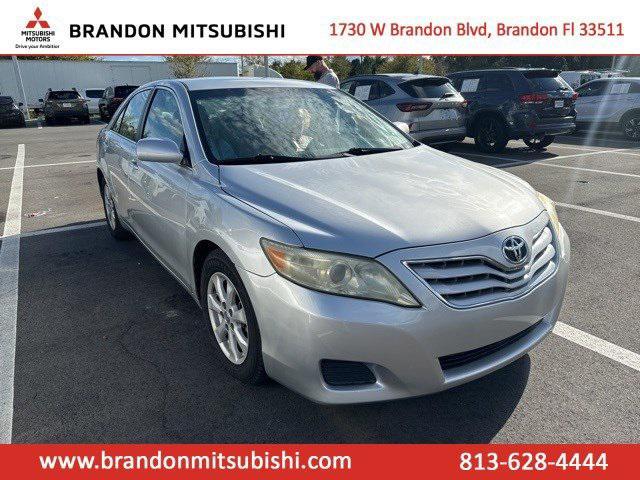 Photo of 2011 Classic Silver Metallic Toyota Camry