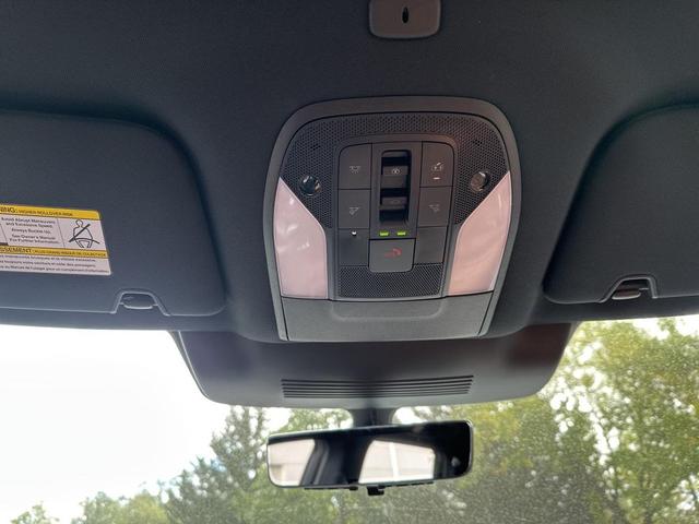 Photo of 2026 Radiant White/Black Obsidian INFINITI QX60