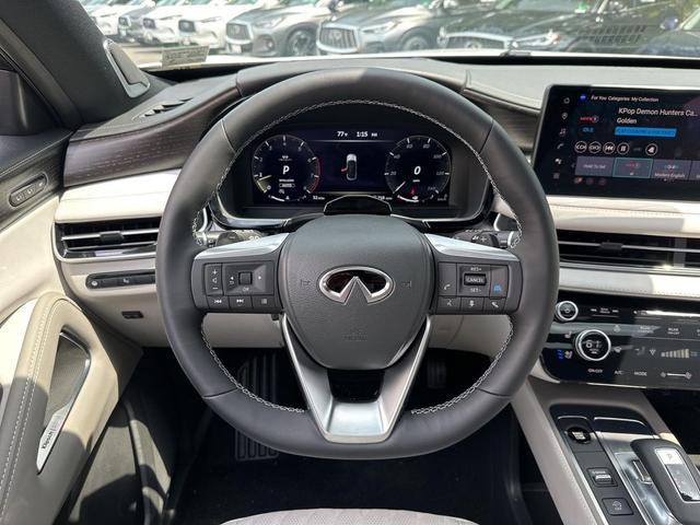 Photo of 2026 White / Black INFINITI QX60