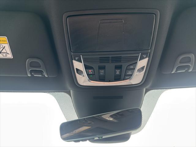 Photo of 2025 Lunar Silver Metallic Acura MDX