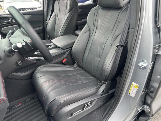 Photo of 2025 Lunar Silver Metallic Acura MDX