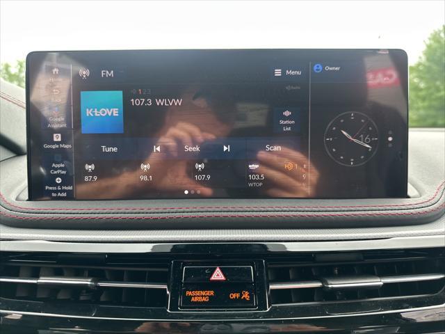 Photo of 2025 Lunar Silver Metallic Acura MDX