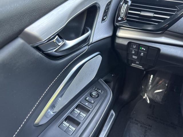 Photo of 2019 White Diamond Pearl Acura RDX