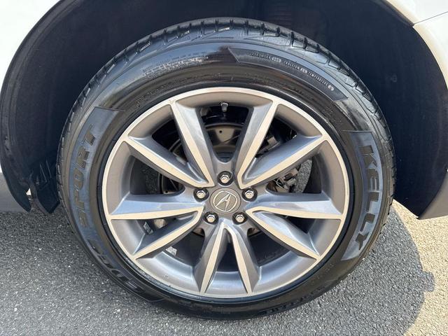 Photo of 2019 White Diamond Pearl Acura RDX