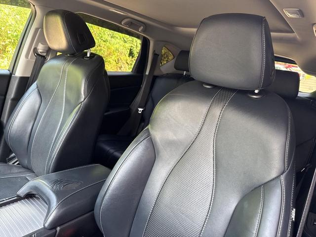 Photo of 2019 White Diamond Pearl Acura RDX