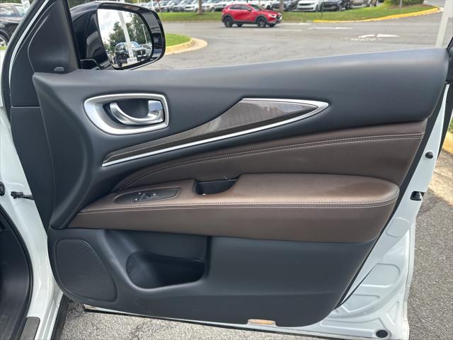 Photo of 2020 Majestic White INFINITI QX60