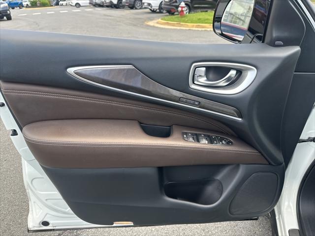 Photo of 2020 Majestic White INFINITI QX60