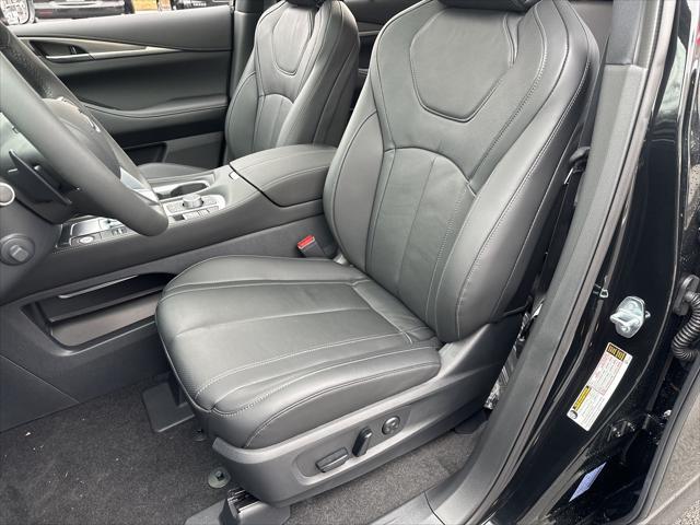 Photo of 2025 Mineral INFINITI QX60