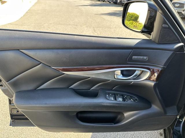 Photo of 2013 Black Obsidian INFINITI M37x