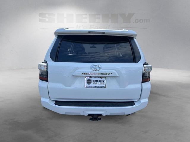 Photo of 2016 Super White Toyota 4Runner