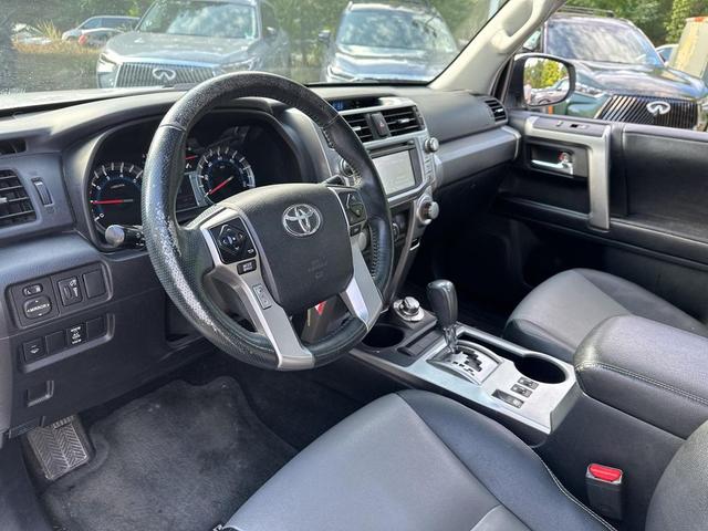 Photo of 2016 Super White Toyota 4Runner