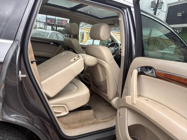 Photo of 2009 Charcoal Audi Q7