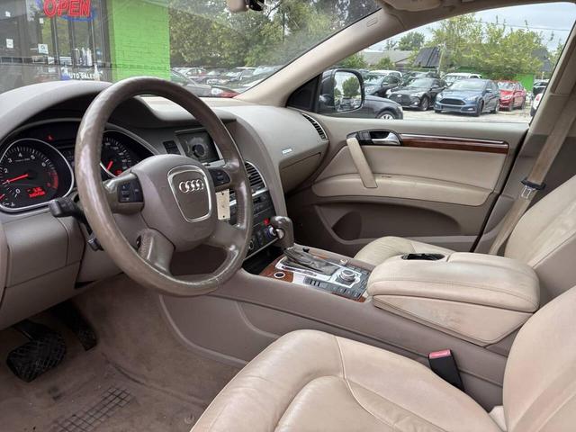 Photo of 2009 Charcoal Audi Q7