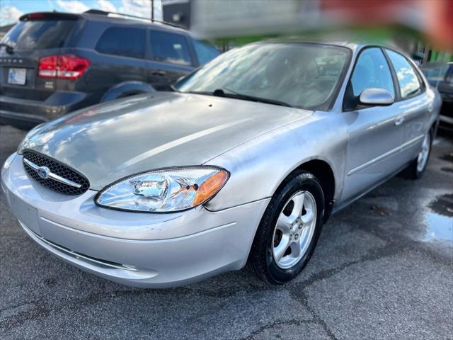 2003 Ford Taurus