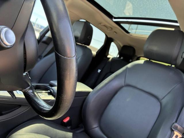 Photo of 2017 Ebony Jaguar F-PACE