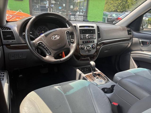 Photo of 2012 Charcoal Hyundai SANTA FE