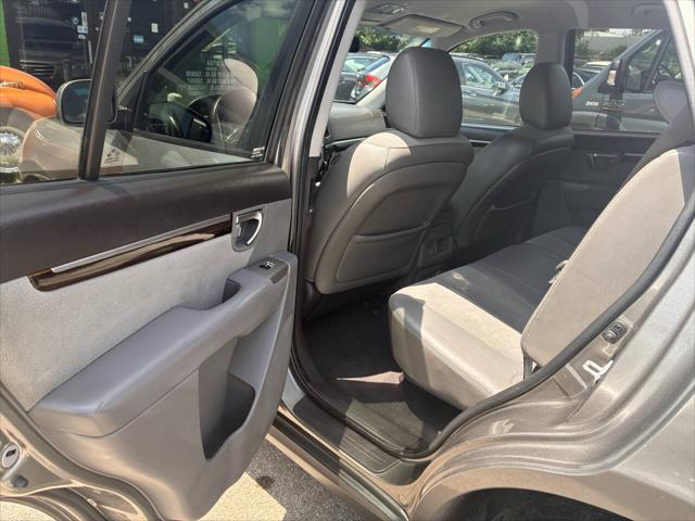Photo of 2012 Charcoal Hyundai SANTA FE
