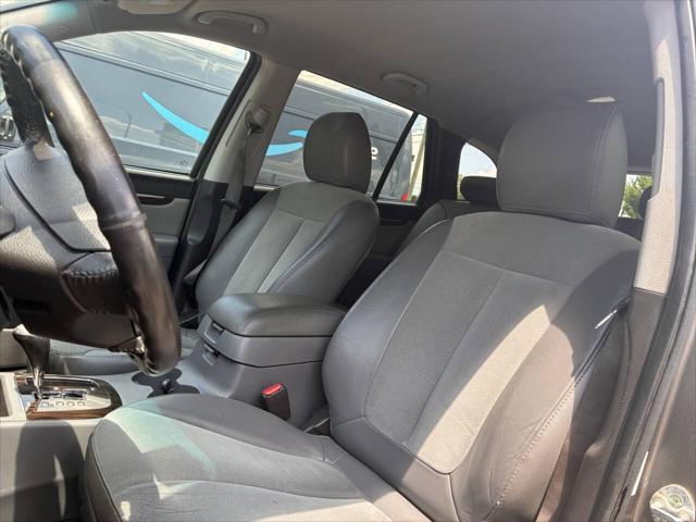 Photo of 2012 Charcoal Hyundai SANTA FE