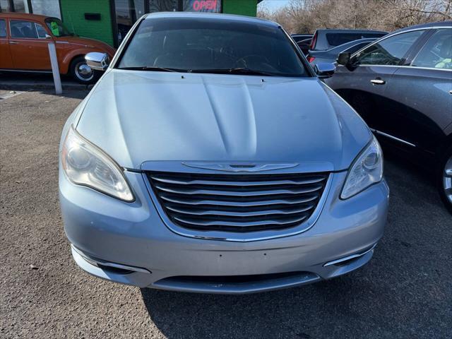 2013 Chrysler 200