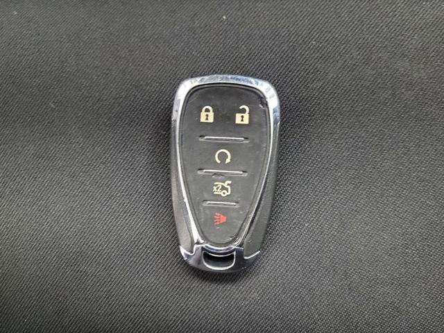 Photo of 2023 Summit White Chevrolet Malibu