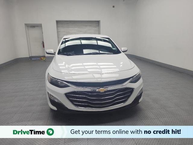 Photo of 2022 Summit White Chevrolet Malibu