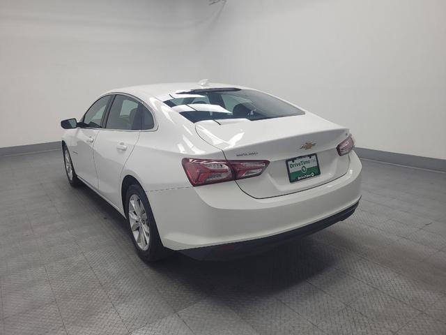 Photo of 2022 Summit White Chevrolet Malibu