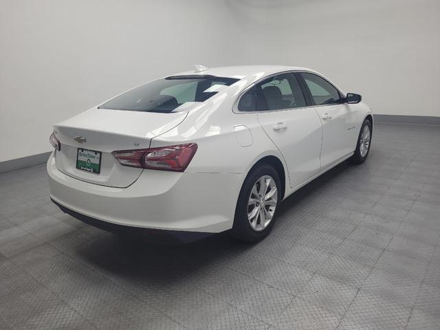 Photo of 2022 Summit White Chevrolet Malibu