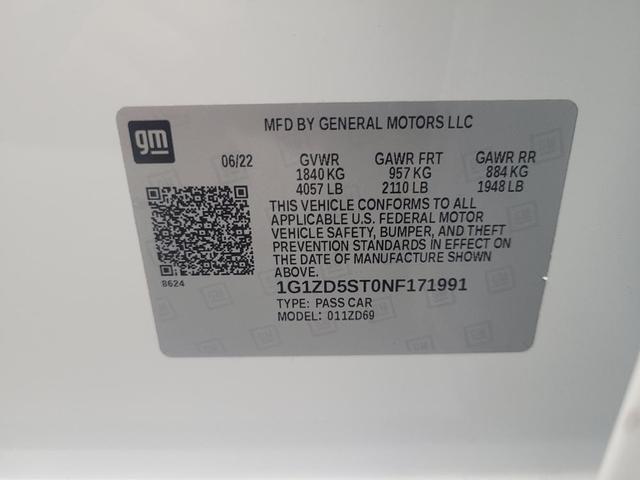 Photo of 2022 Summit White Chevrolet Malibu