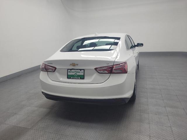 Photo of 2022 Summit White Chevrolet Malibu