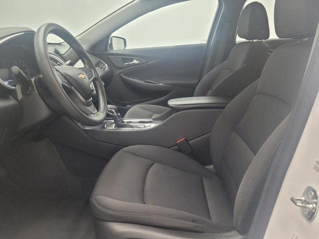 Photo of 2022 Summit White Chevrolet Malibu