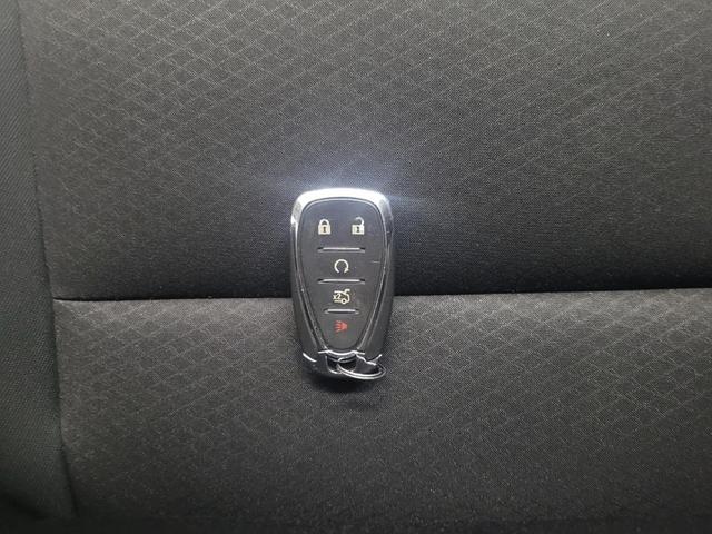Photo of 2022 Summit White Chevrolet Malibu