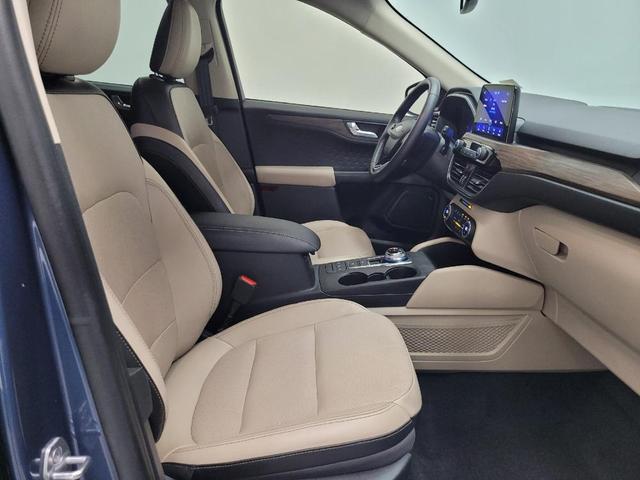 Photo of 2020 Blue Ford Escape