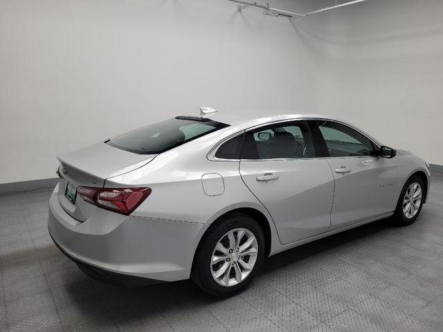 Photo of 2022 Silver Ice Metallic Chevrolet Malibu