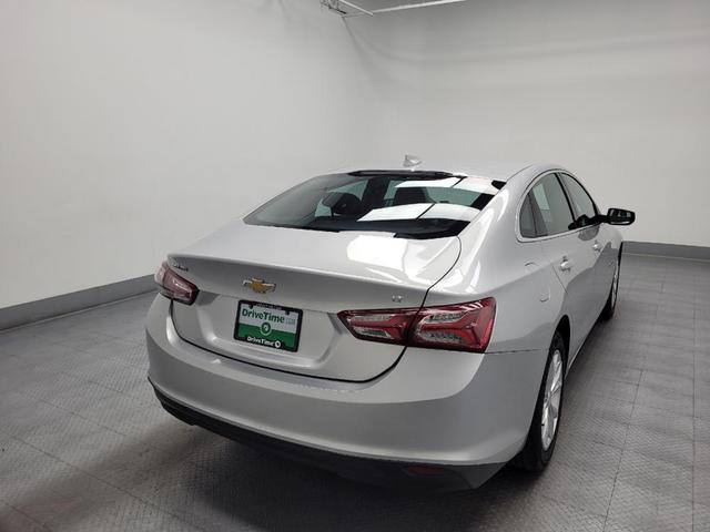 Photo of 2022 Silver Ice Metallic Chevrolet Malibu